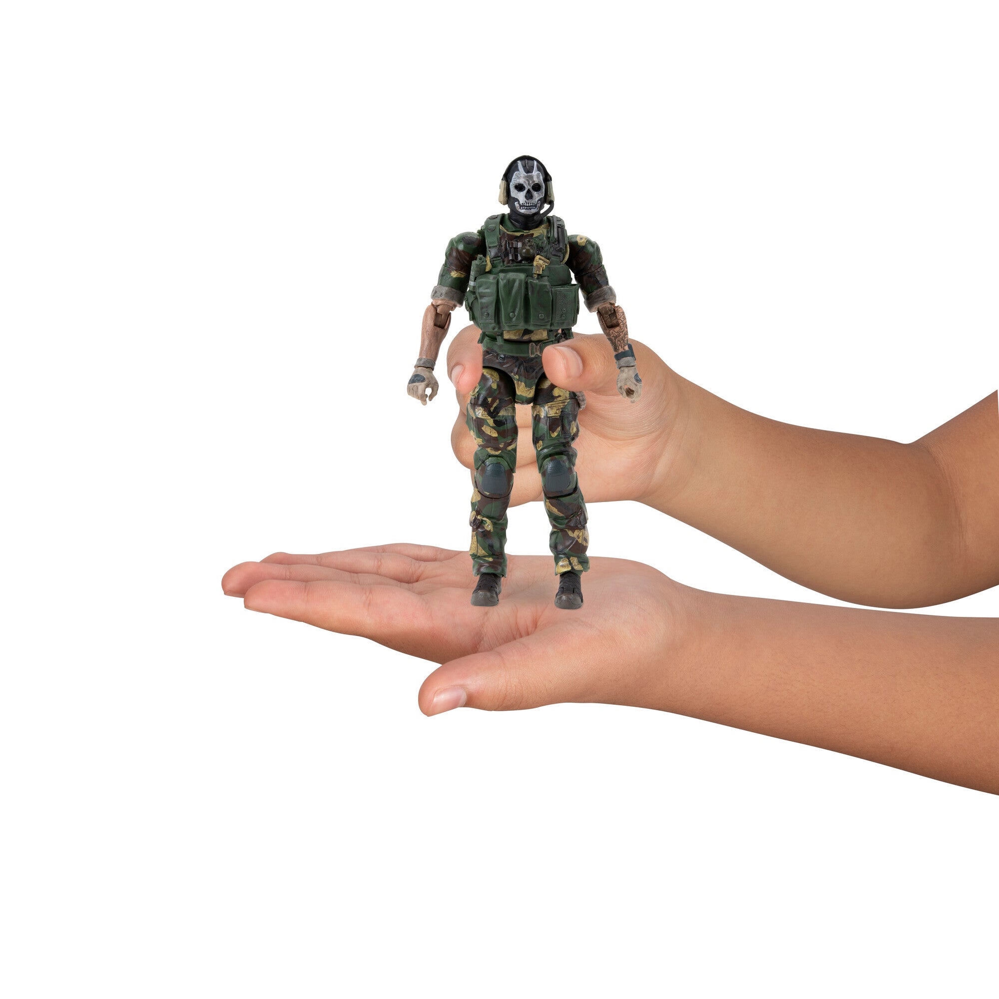 Call-of-Duty-COD0069-GhostMandibleModern-Warfare-DTC-Scale-in-Hand-12YBoy-lpr.jpg