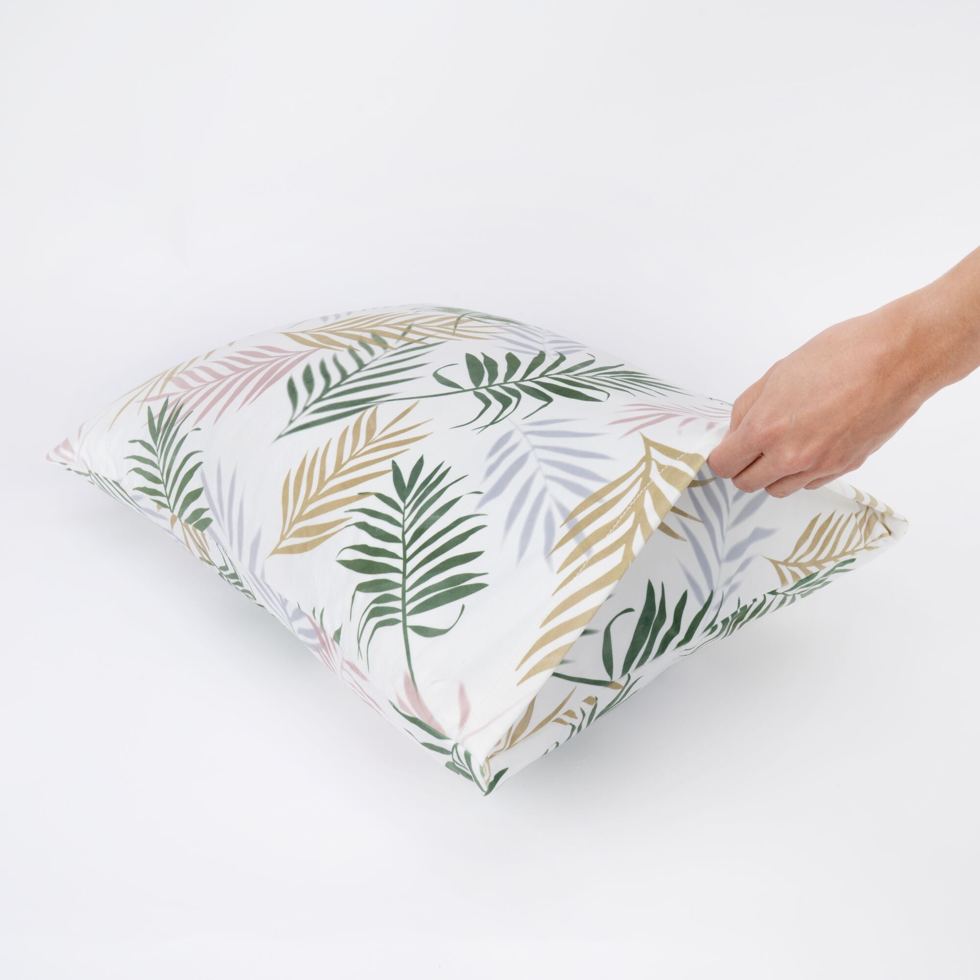 JPGOutput-SQPL00247_SquishPillows_PalmFrondsLight_OPF2.jpg