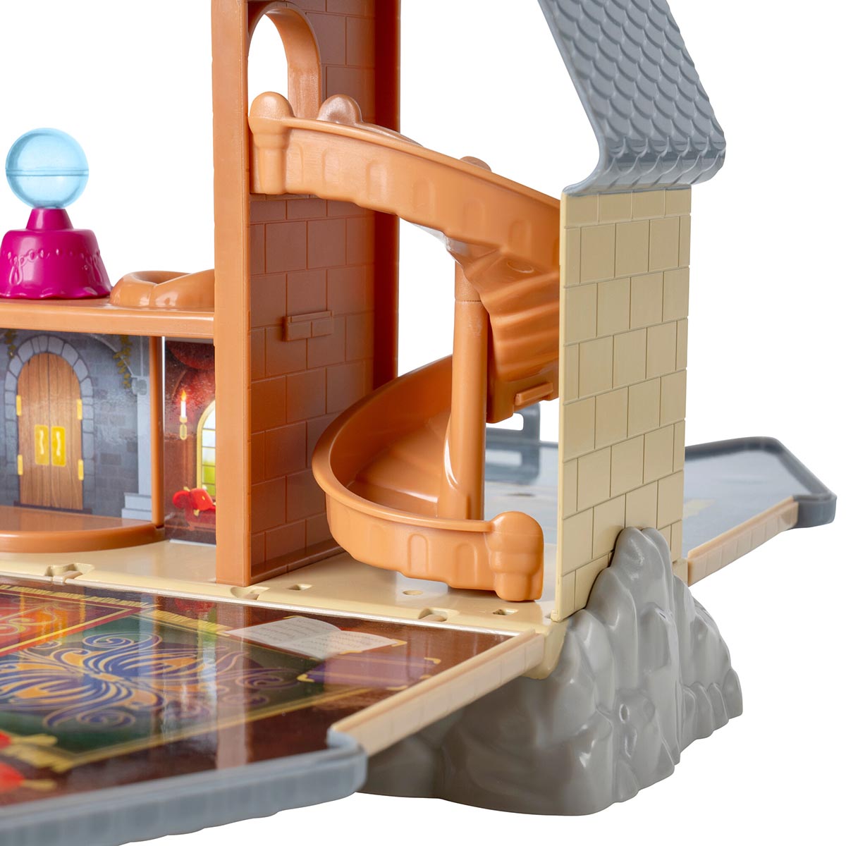 SQAL0112_LgPlayset_HarryPotterHogwartsCastle_FEAT1_lpr.jpg