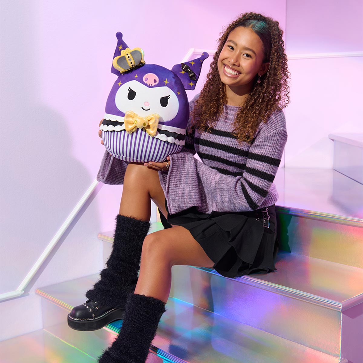 SQSN00809_Kuromi20thAnniversarySquishmallows_W1__LIFESTYLE3.jpg