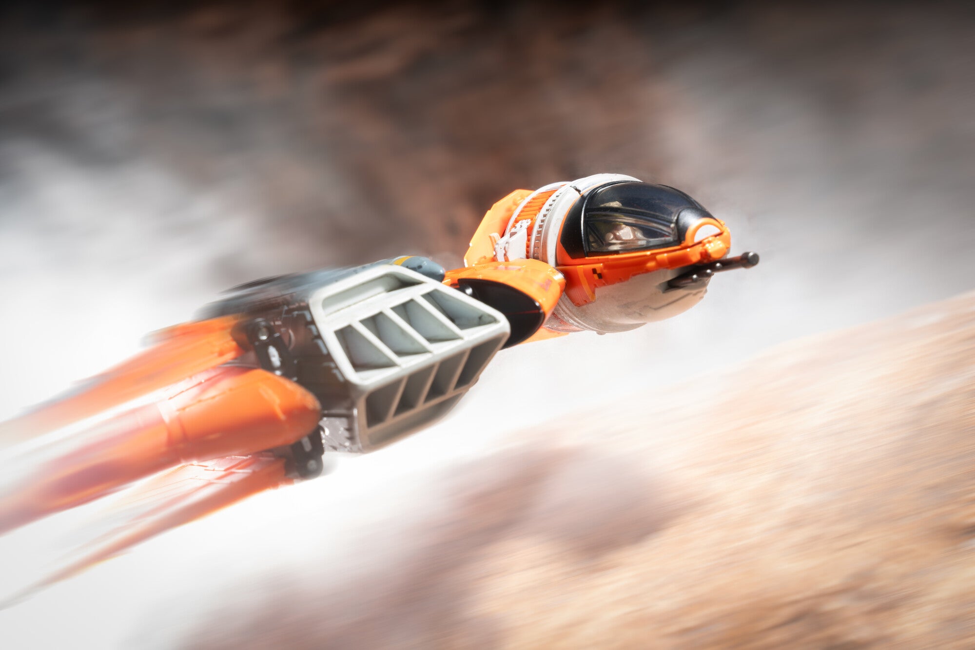 SWJ0472_StarWars_HerasB-Wing_Artistic-Fig008_lpr.jpg